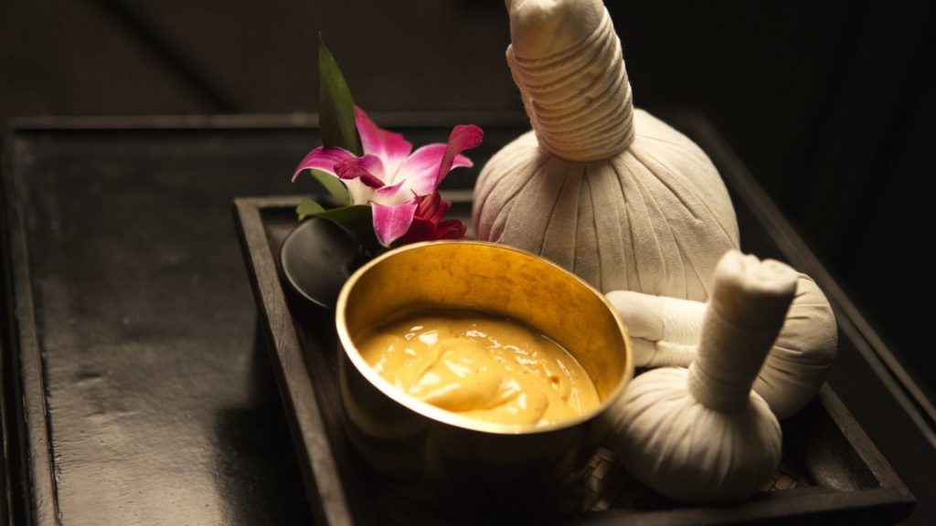 Séance de massage Pinda Sweda à Genève